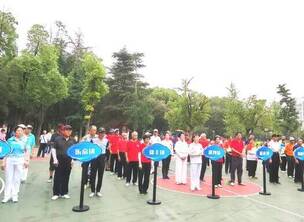 粽叶飘香挥杆开赛,全民健身燃动港城